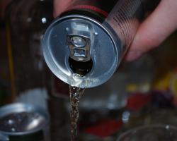 Napoje energetyzujące lepsze od "małej czarnej"? 