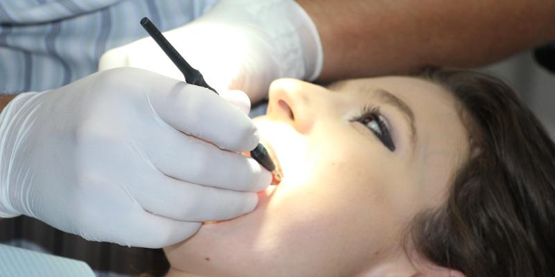 Third teeth, i.e. dental implants – are they worth it?